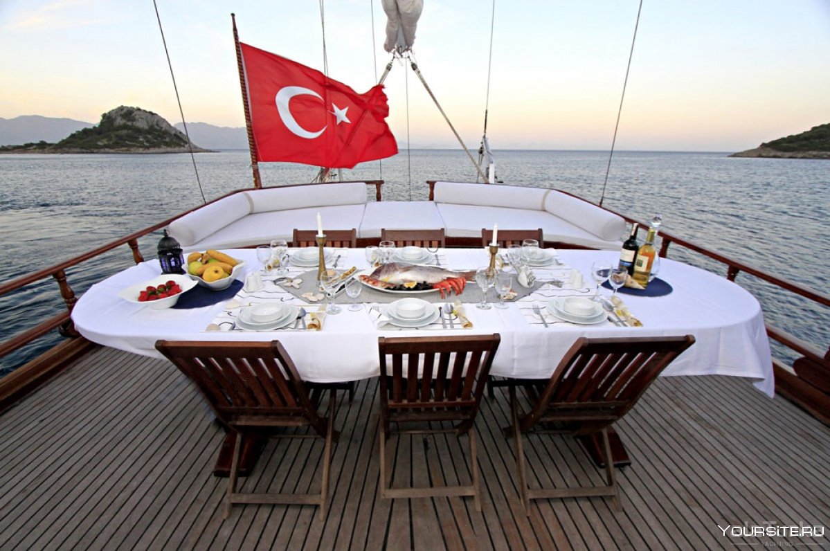 Прогулка на яхте в Турции