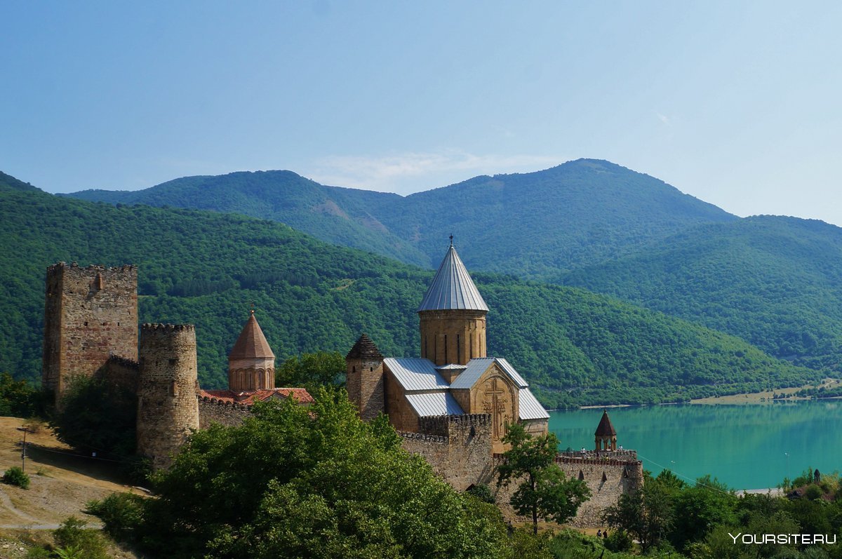 Ananuri Fortress