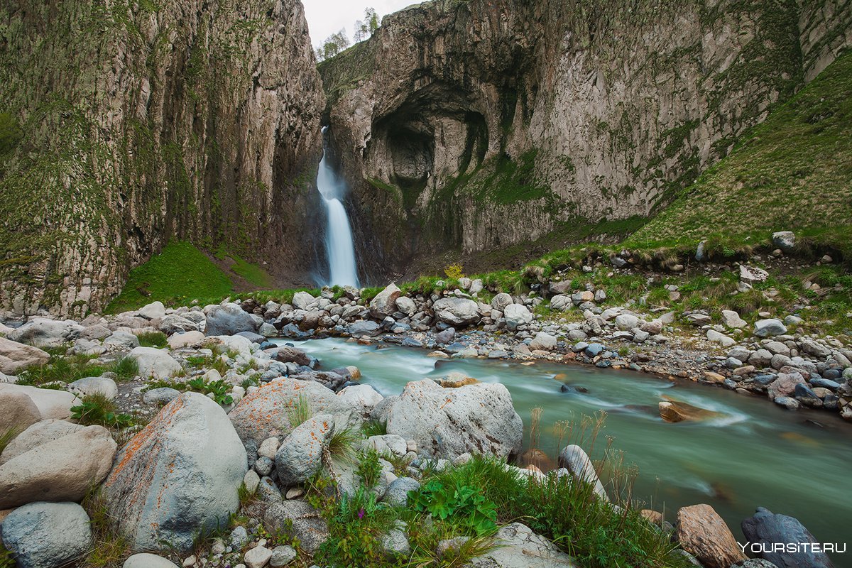 Каракая Су водопад