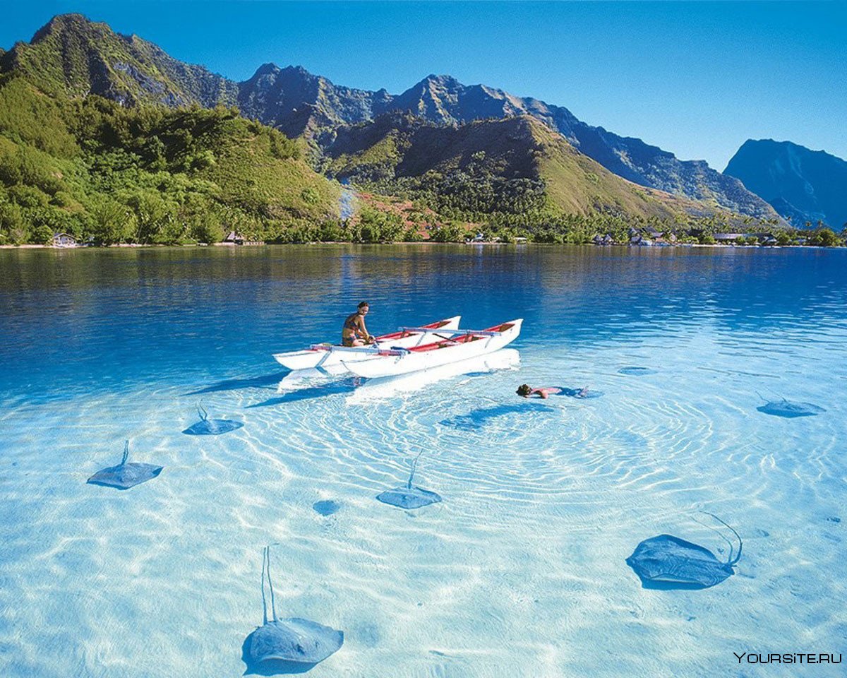 Озеро с прозрачной водой