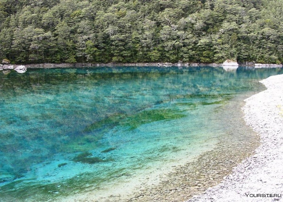 Голубое озеро Новозеландия