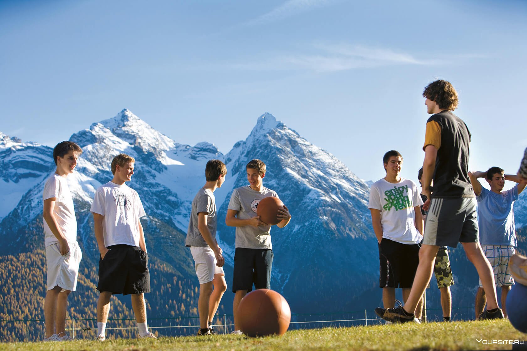 Образование в туризме. Среднее образование в Швейцарии. Спорт в Швейцарии. Образовательный туризм Швейцария. Вузы туризма.