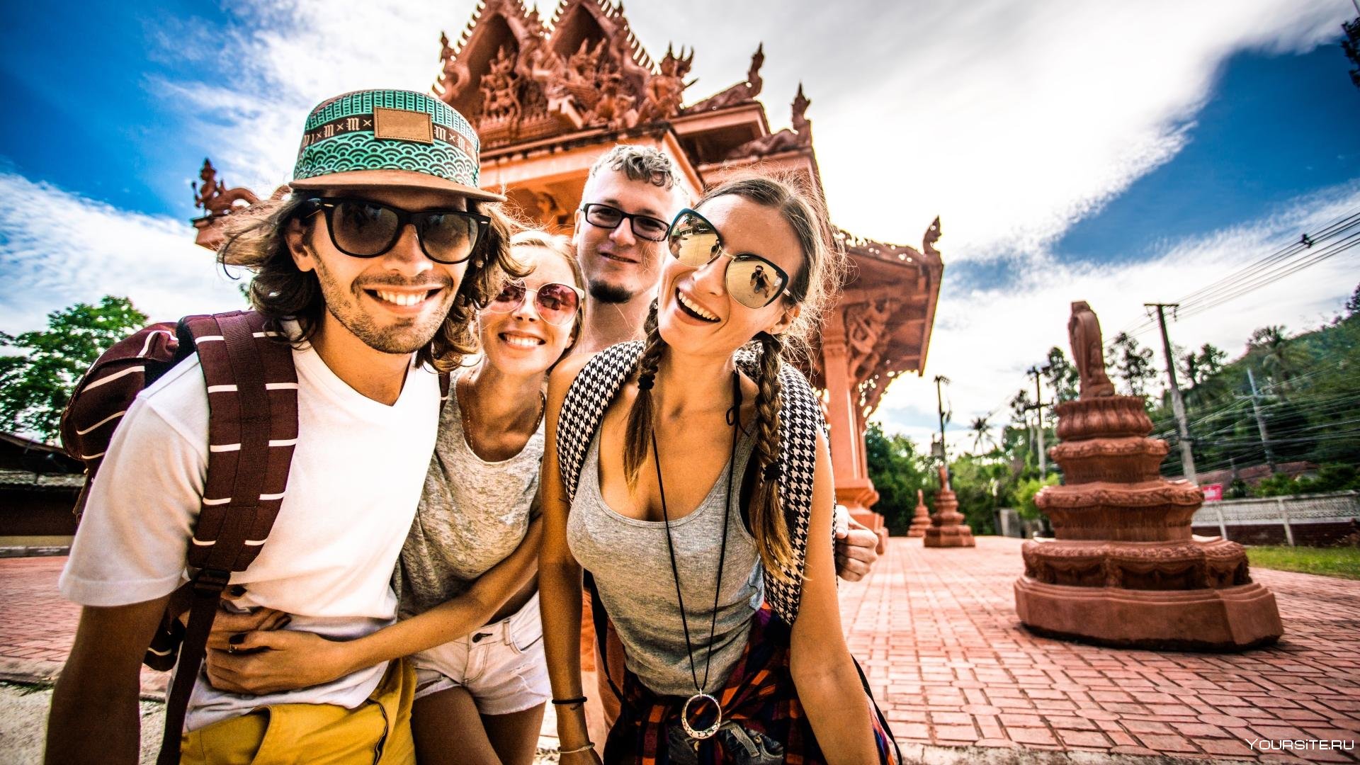 Тайланд туристы. Люди в путешествии. Туризм и путешествия. Путешествие друзей.