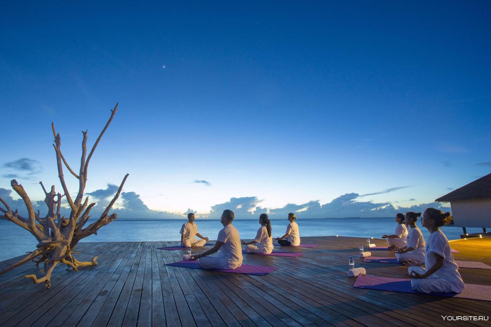 12 медитаций. The Residence Maldives at Falhumaafushi 5*. Медитация на Мальдивах. Йога на Мальдивах. Медитация на море.