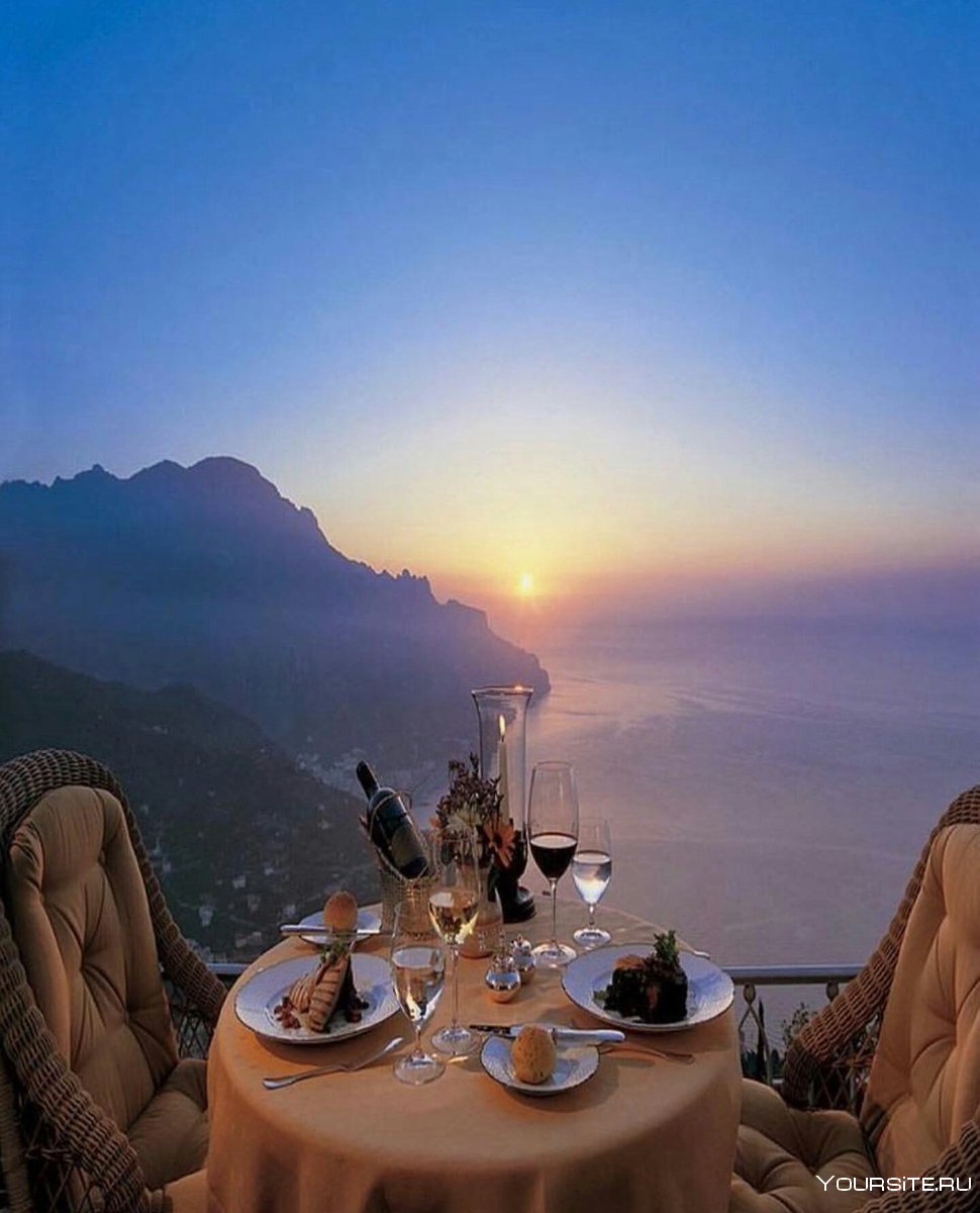 Романтический ужин с видом на море