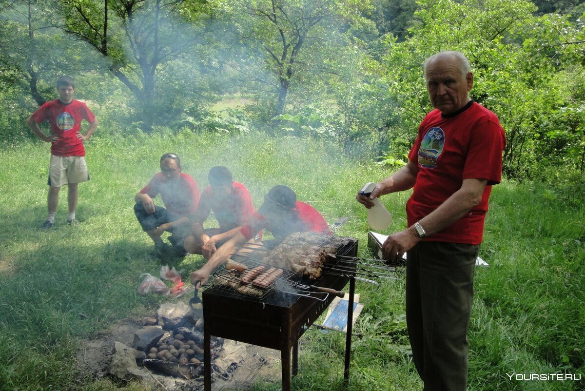 Шашлыки в загородном доме