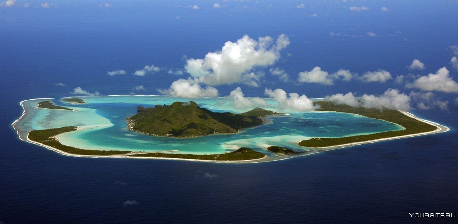 Океан и два острова. Атолл коралловый остров. Остров атолле. В. Полинезии. Атолл в тихом океане. Атолл Суворова в тихом океане.
