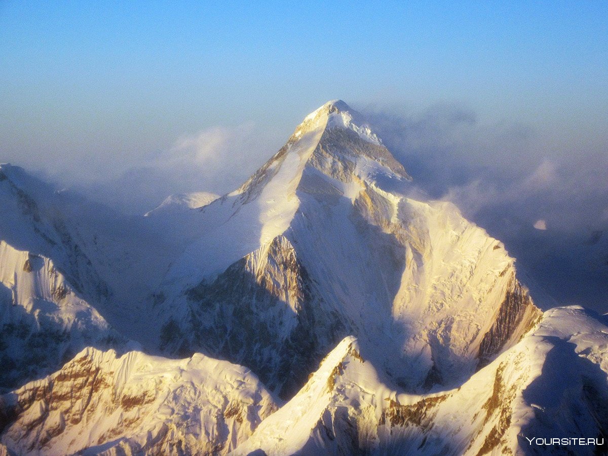 Эверест гора Кыргызстан