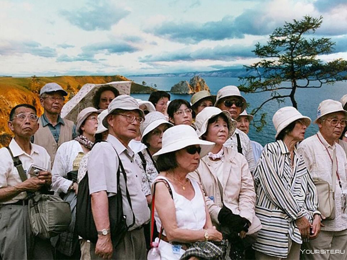 Китайские туристы на Байкале