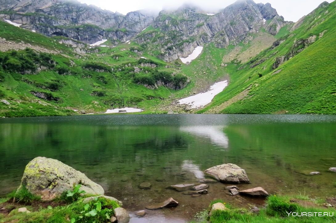 Альпийские Луга в Абхазии озеро Мзы