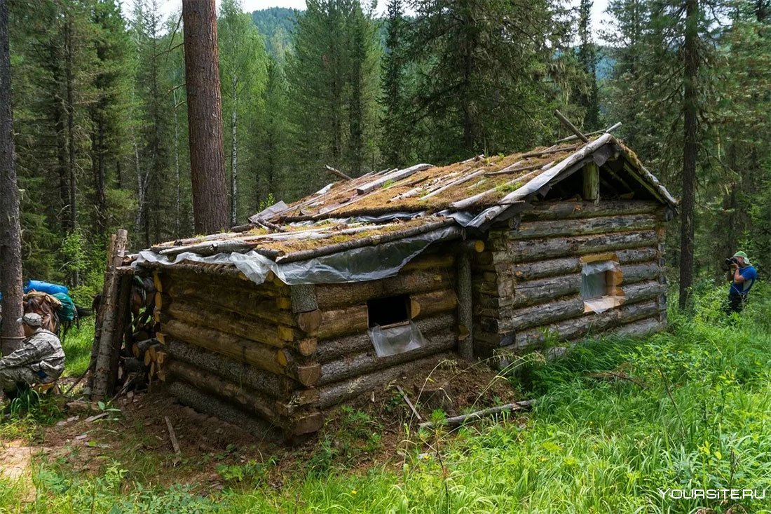 Охотничье зимовье Ольхоне