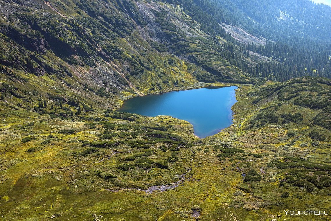 Горы Хамар Дабан