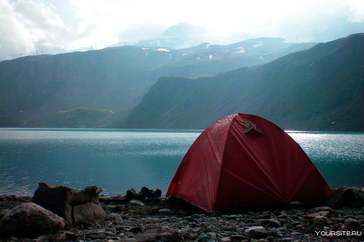 Палатка на воде