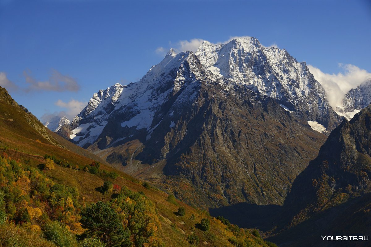 Домбай Ульген гора