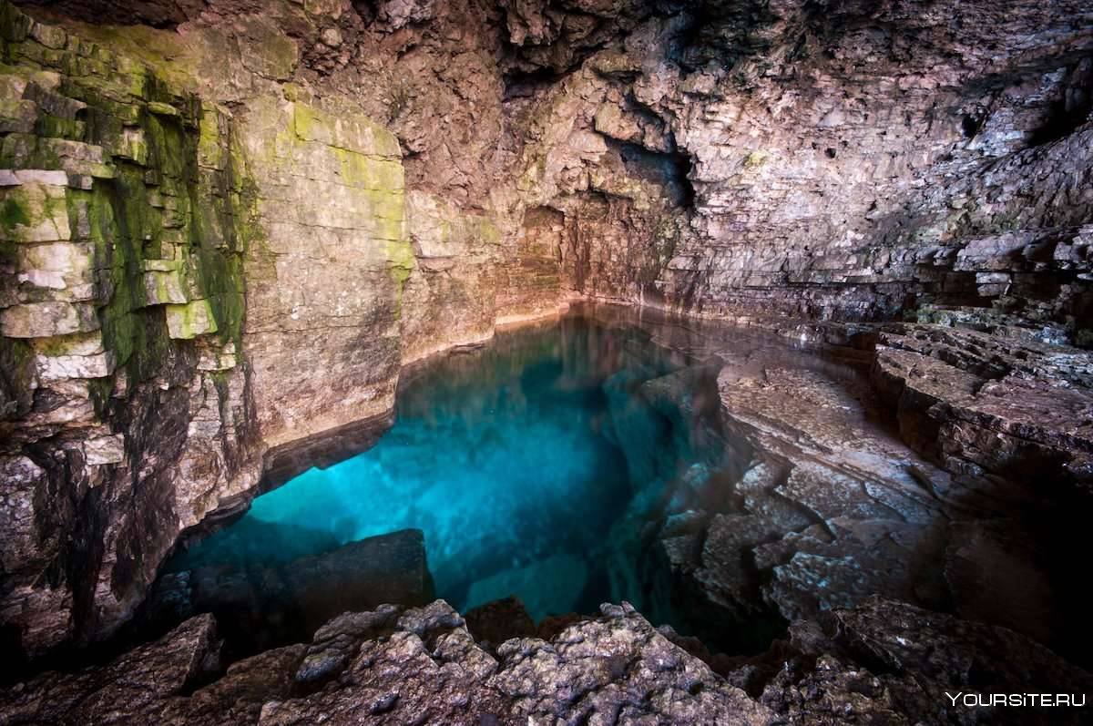 Красивые пещеры с водопадами