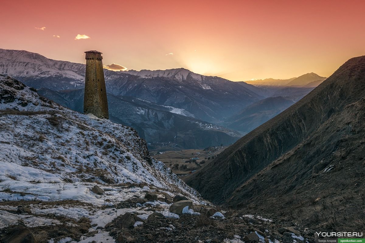 Фон горы Чечни башни Беной