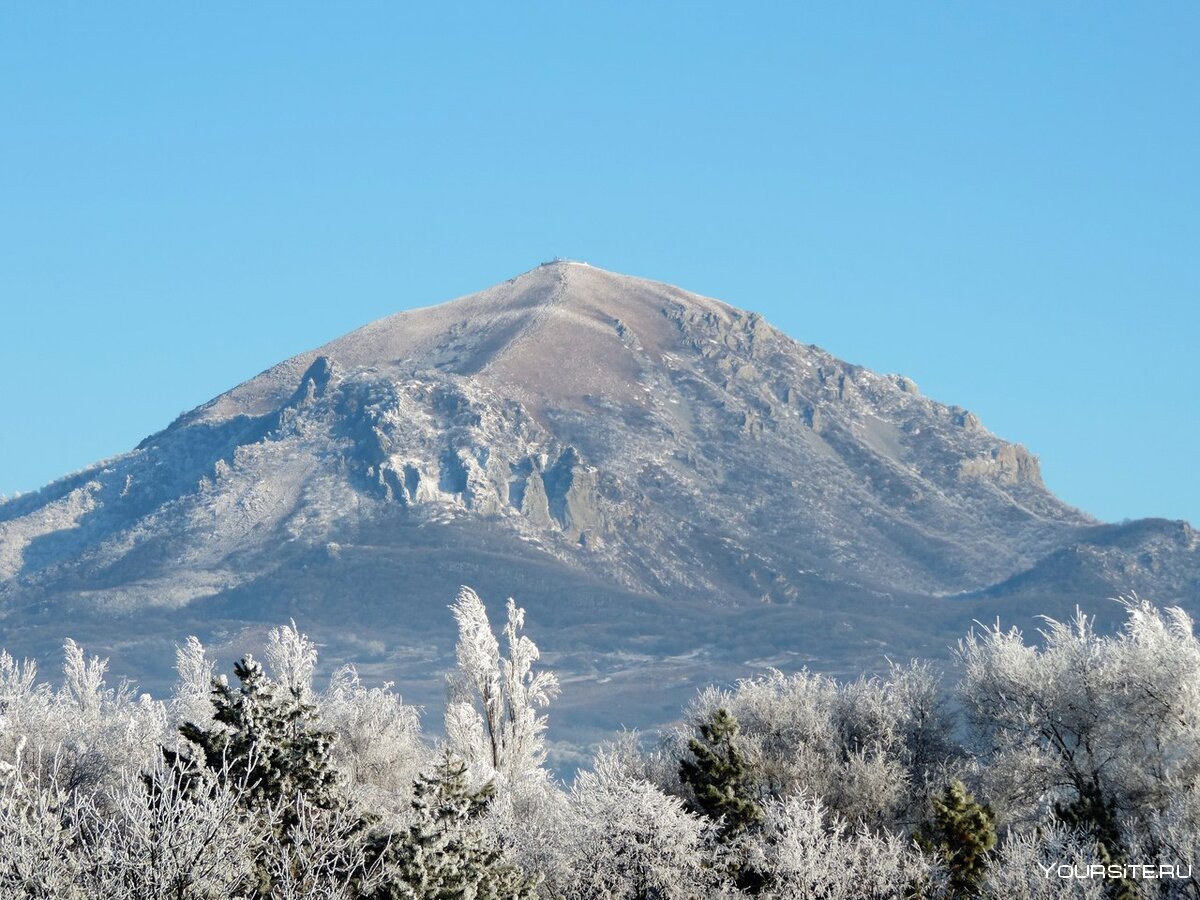 Гора Машук зима