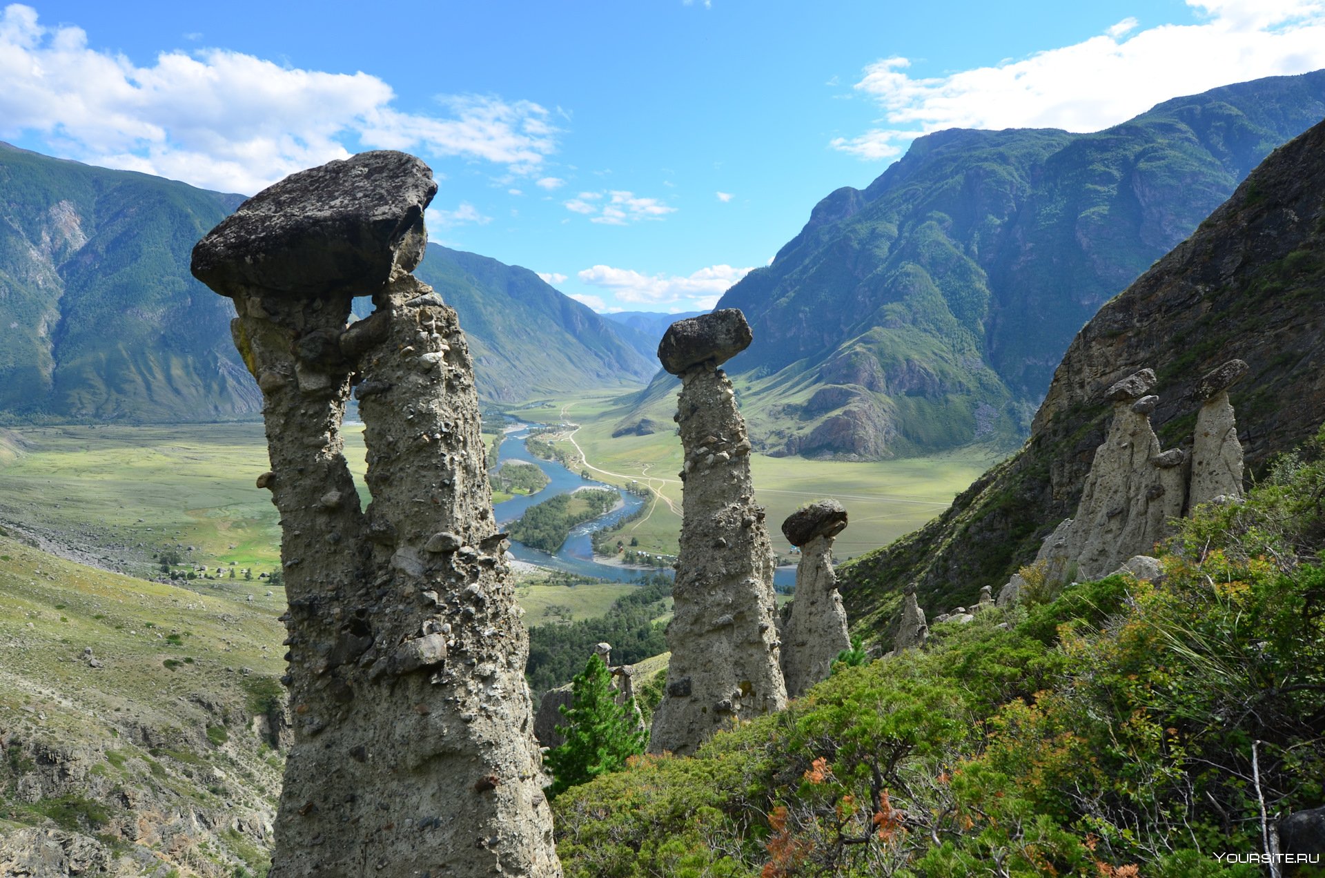 Горный Алтай каменные каменные грибы