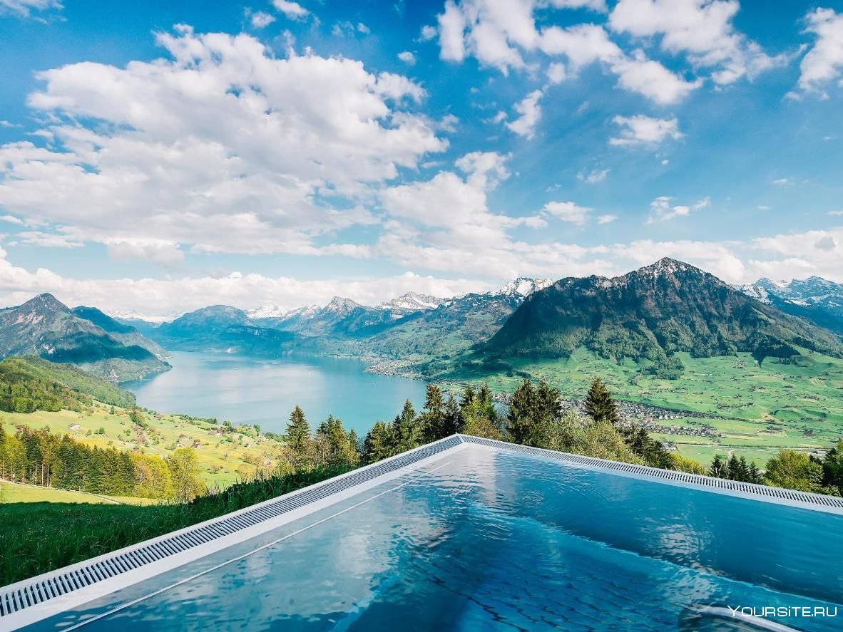 Бассейн в горах Швейцарии