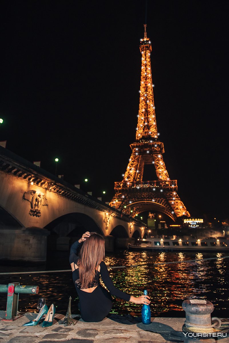 Ночной Париж девушка