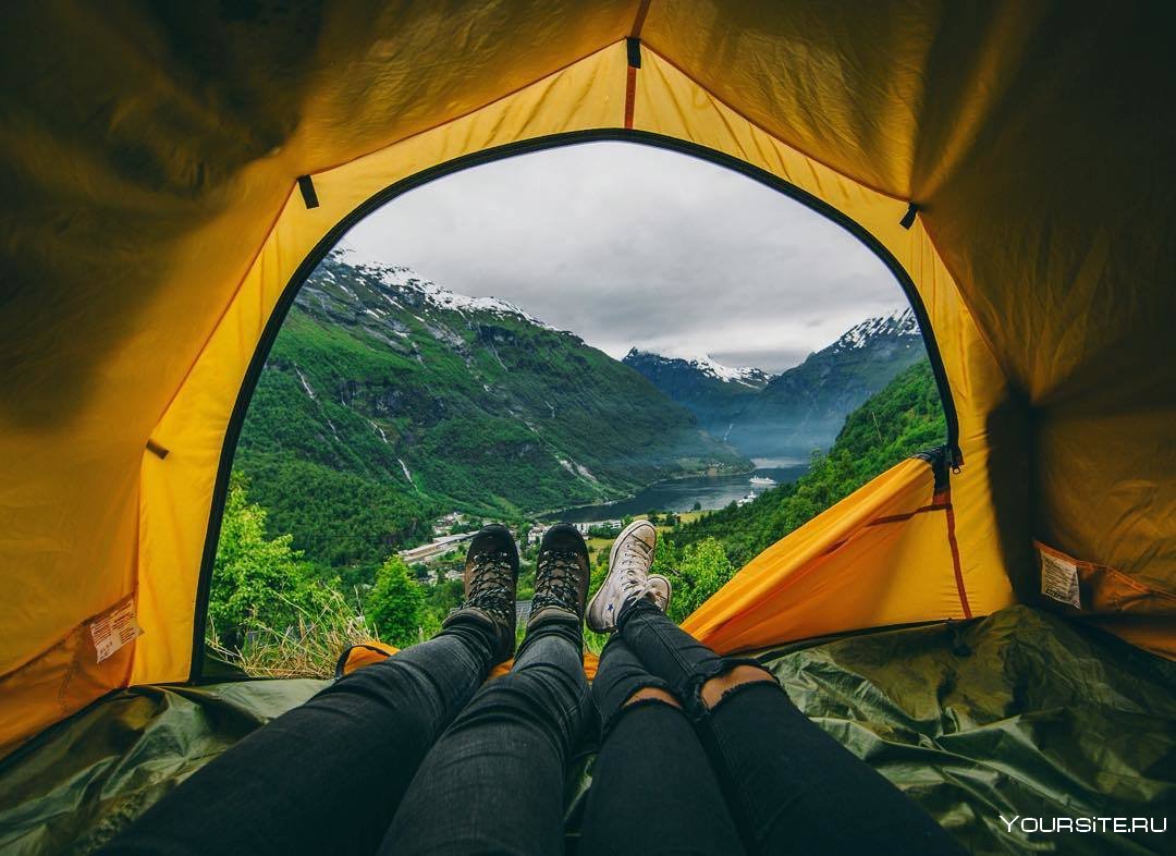 Палатка в горах