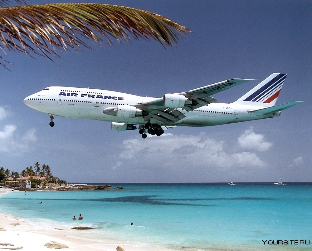 Самолет море пальмы