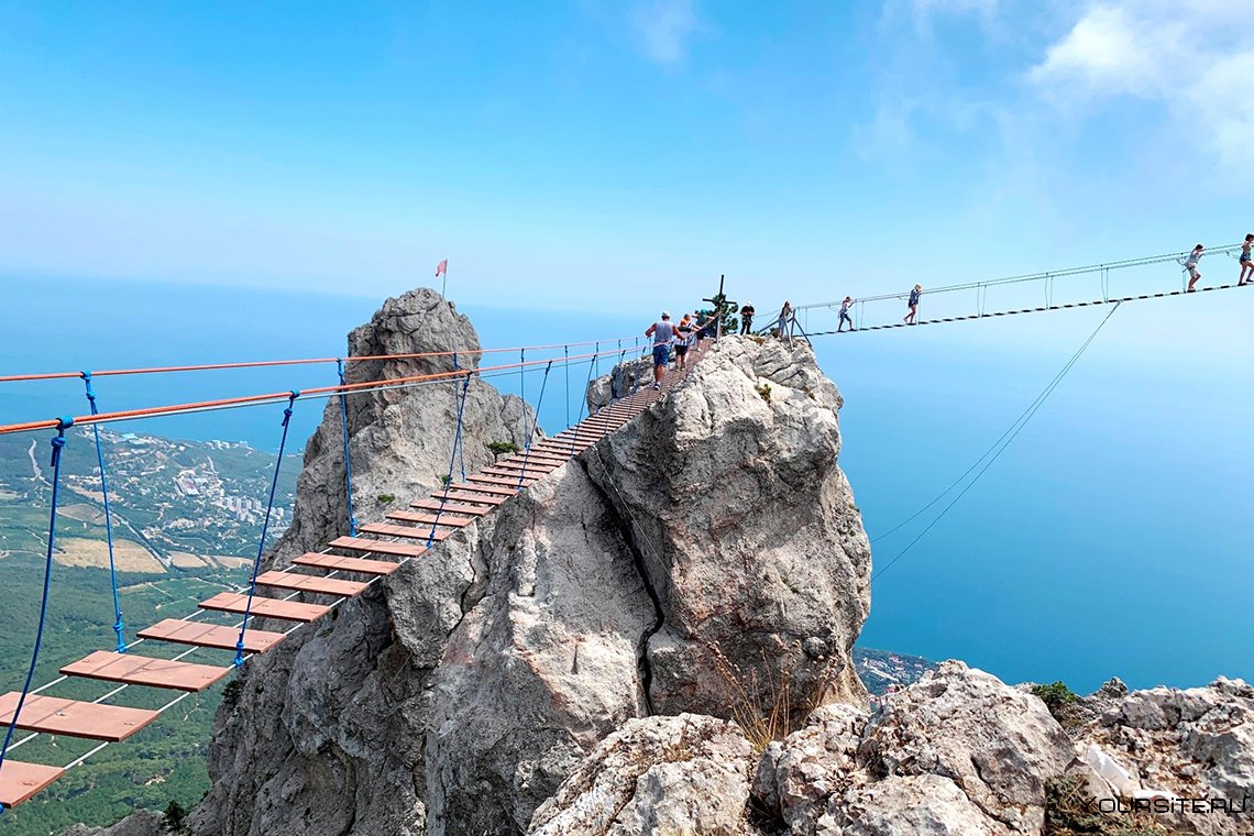 Гора ай-Петри в Крыму подвесной мост