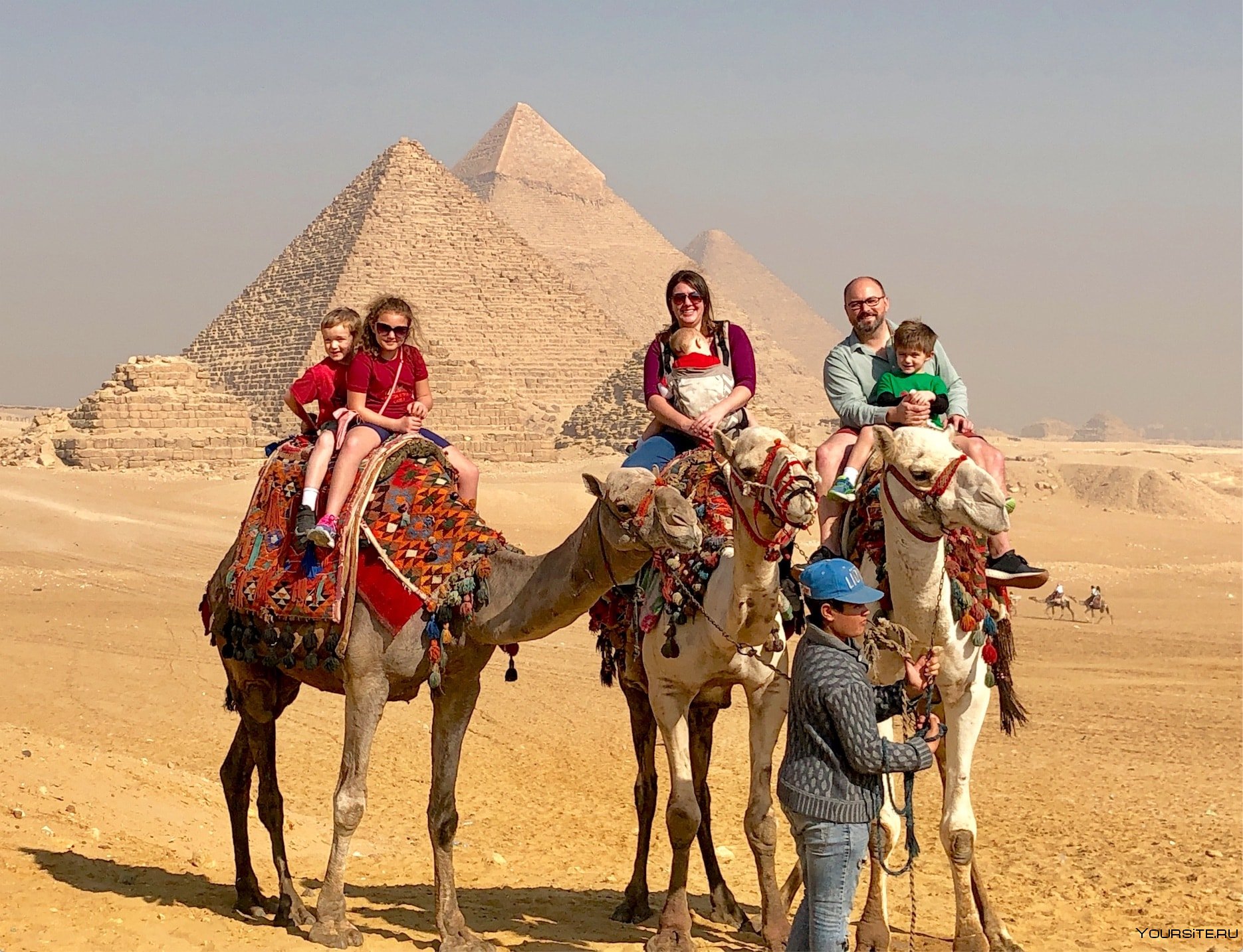 Сколько брать с собой в египет. Шарм Эль Шейх семья. Отдыхающие в Египте. Путешествие в Египет. Египет экскурсии.