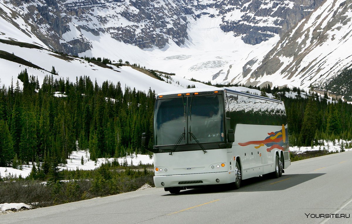 Автобус в горах