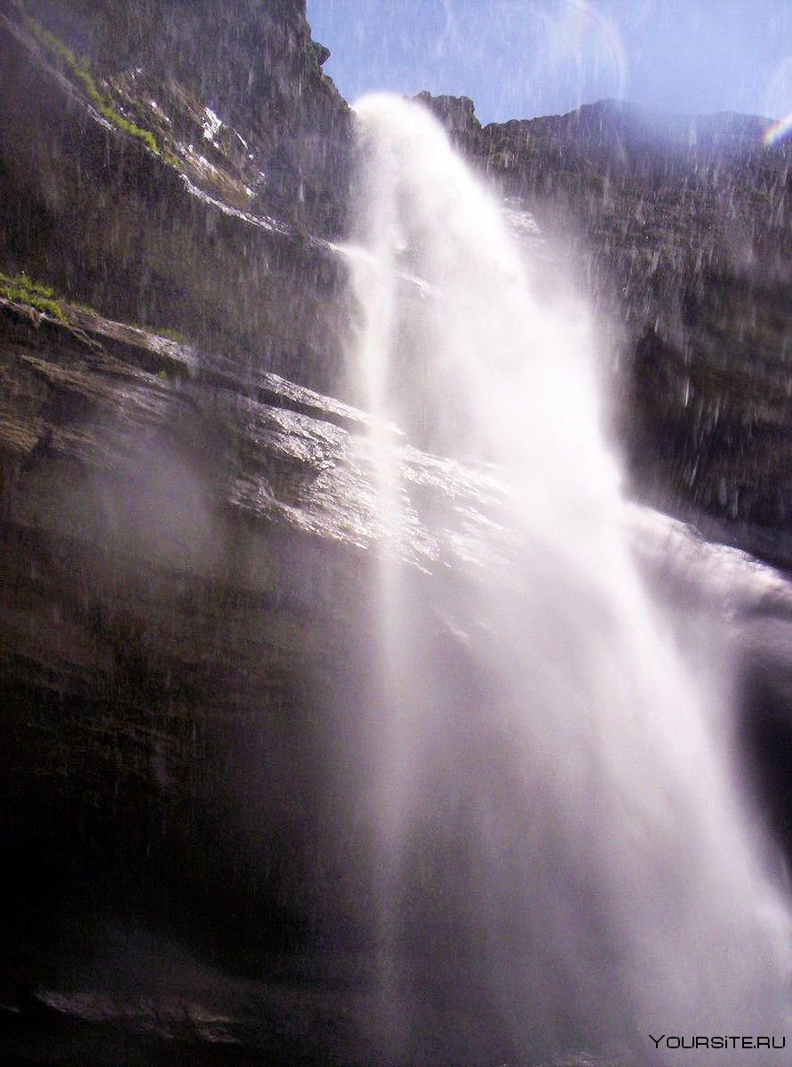 Ашильтинский водопад