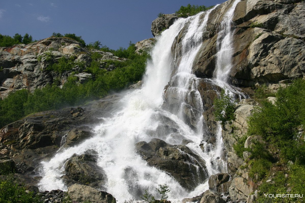 Хутыйский водопад Домбай