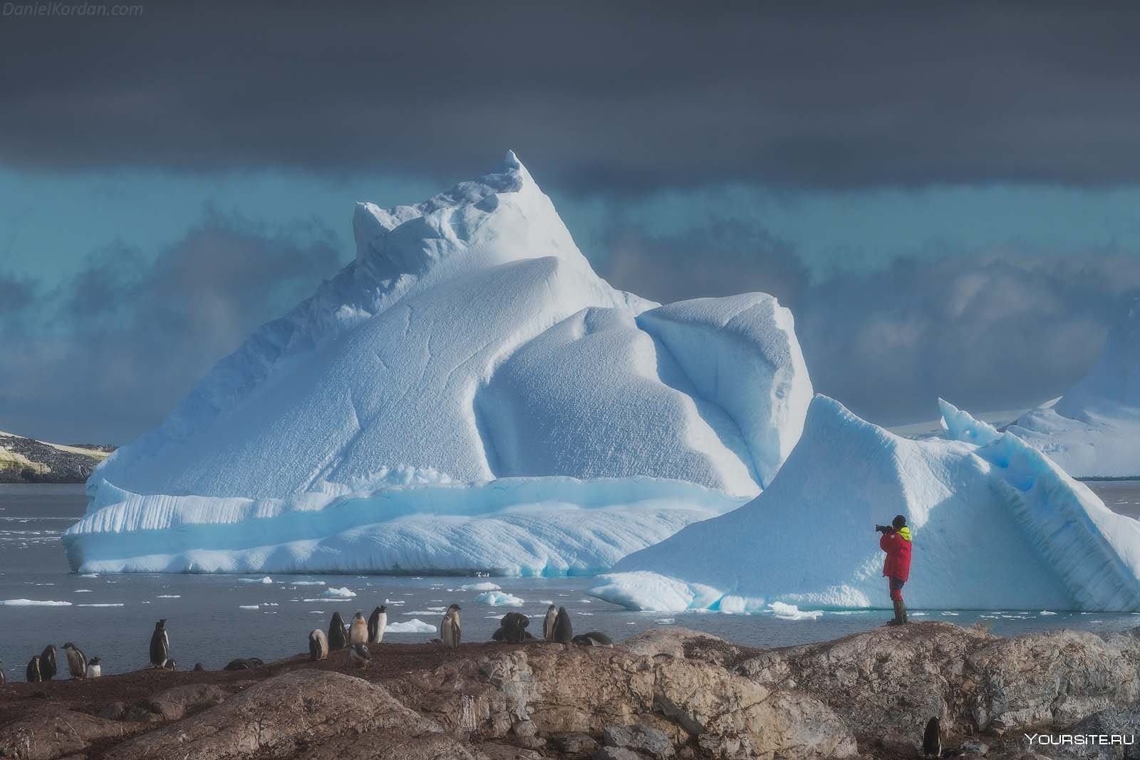 Гренландия горный. Антарктида гора Винсон. Гора Шопифай в Антарктике. Ледник Росса в Антарктиде. Горы Гренландии.