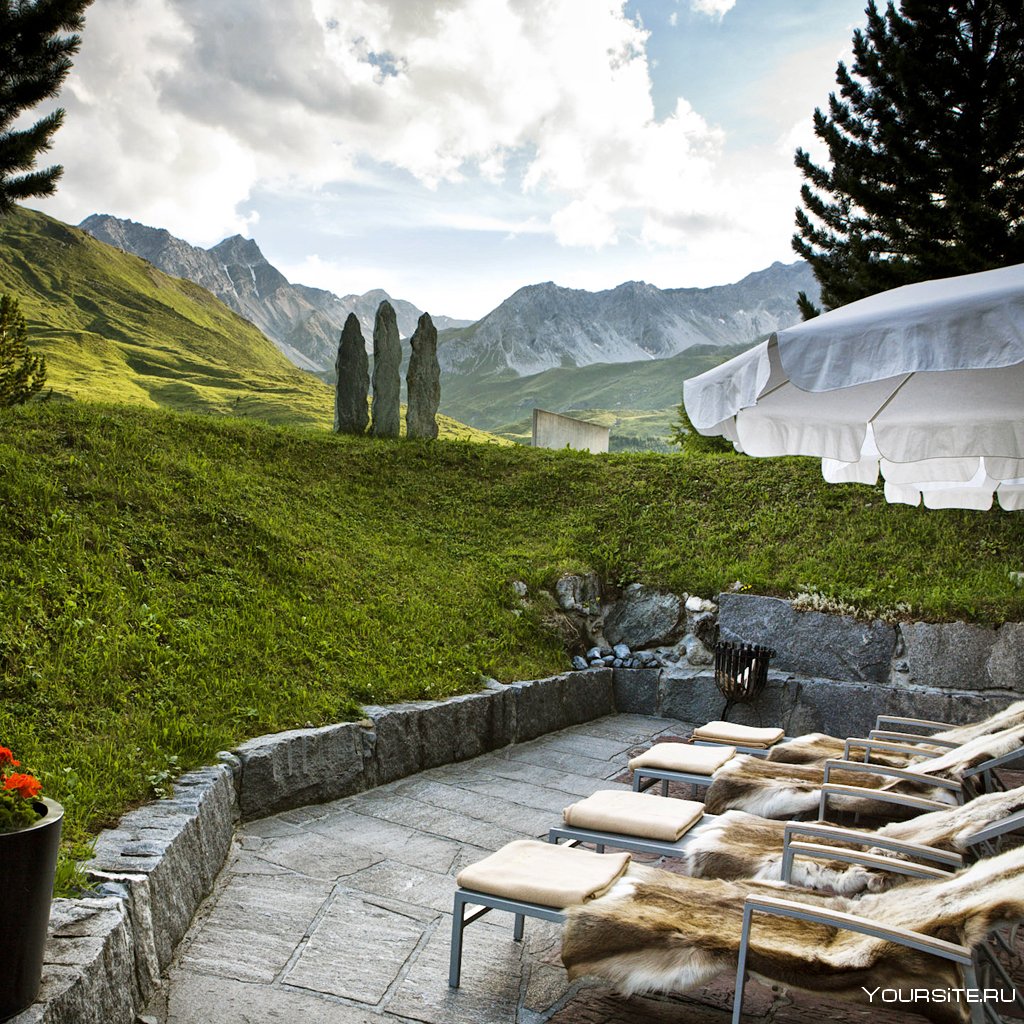 Отель в горах Швейцарии