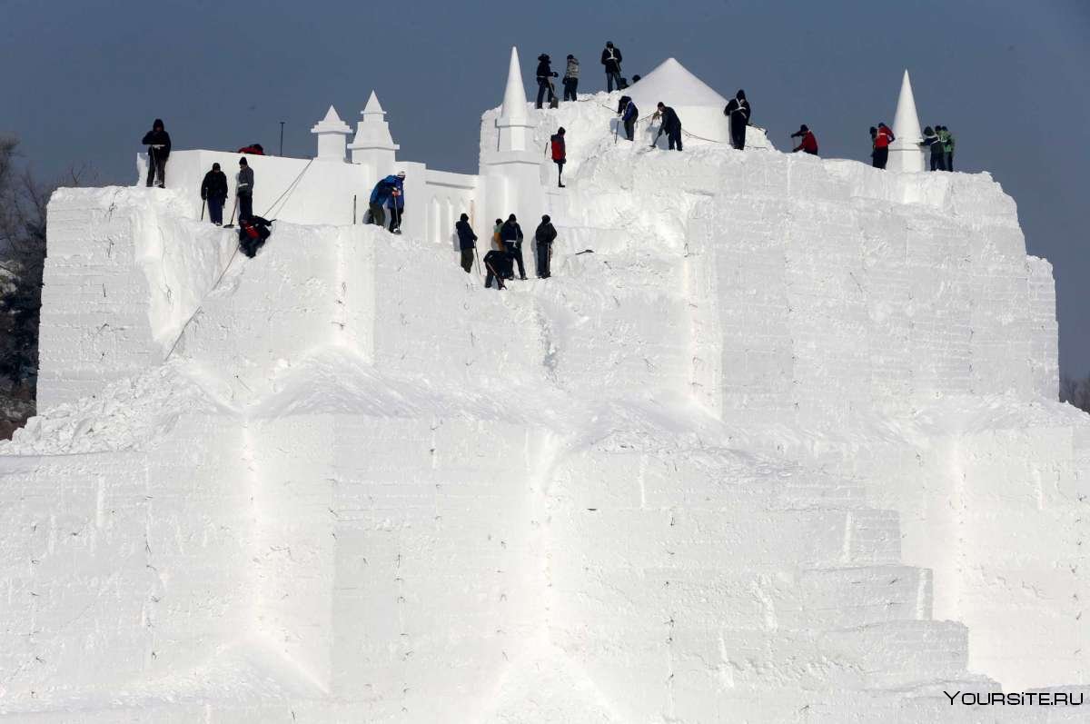 Крепость из снега