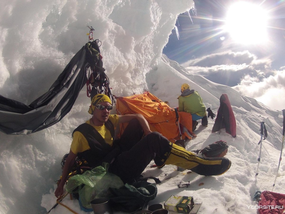 Погибшие альпинисты в Гималаях и Каракоруме