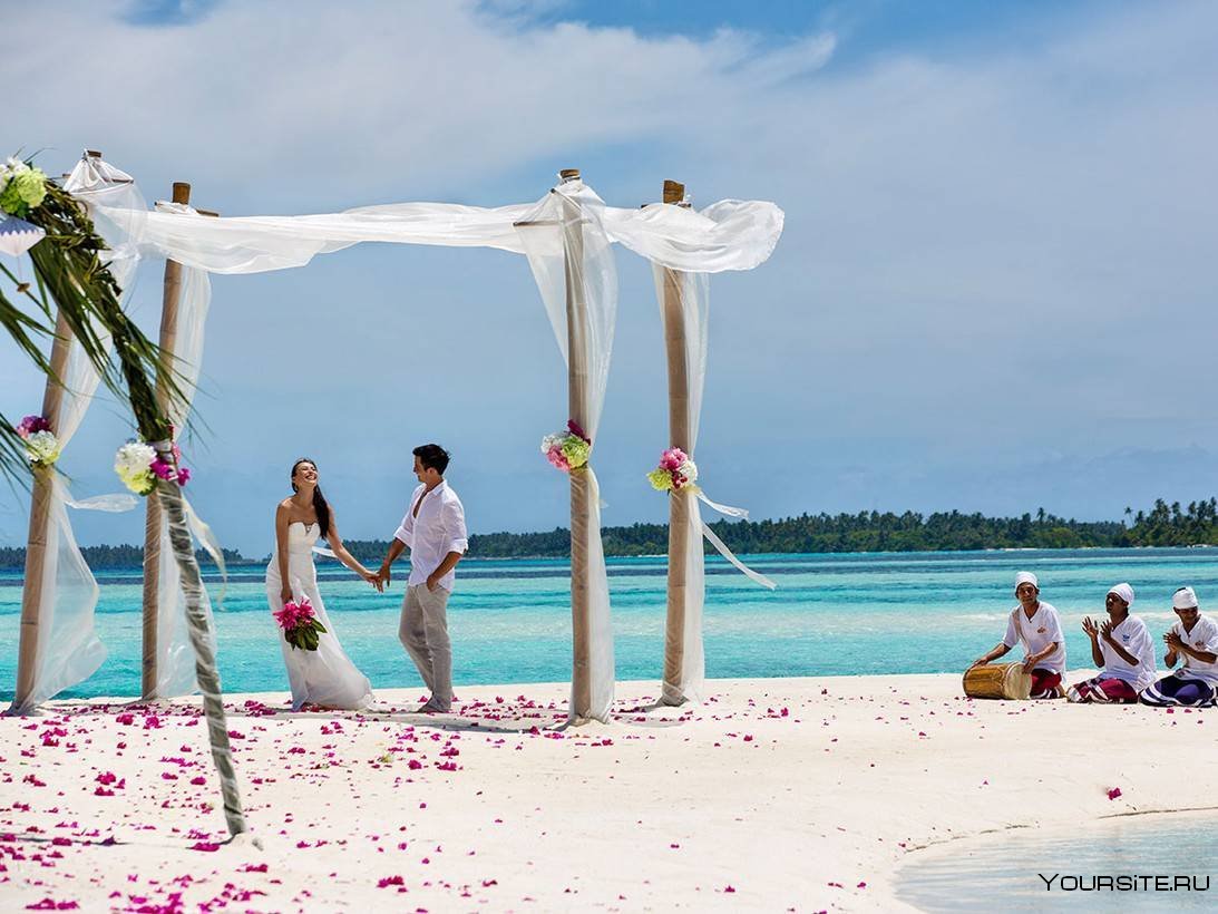 Церемония бракосочетания на Мальдивах