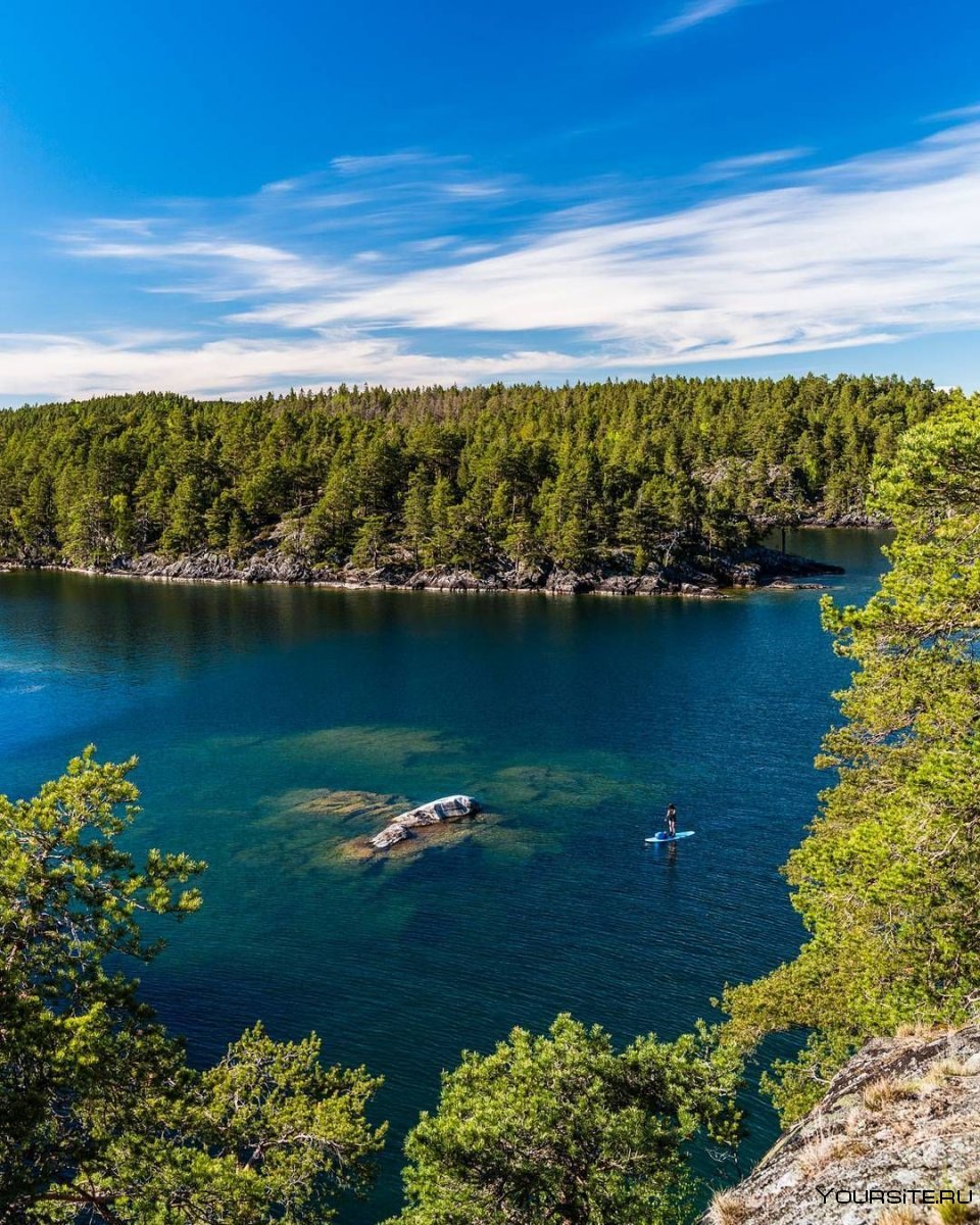 Озеро Ве́нерн в Швеции