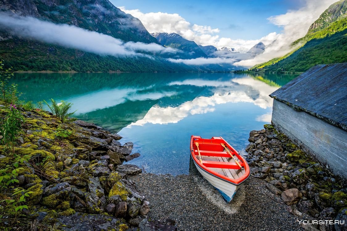 Норвегия фьорды яхта пейзаж