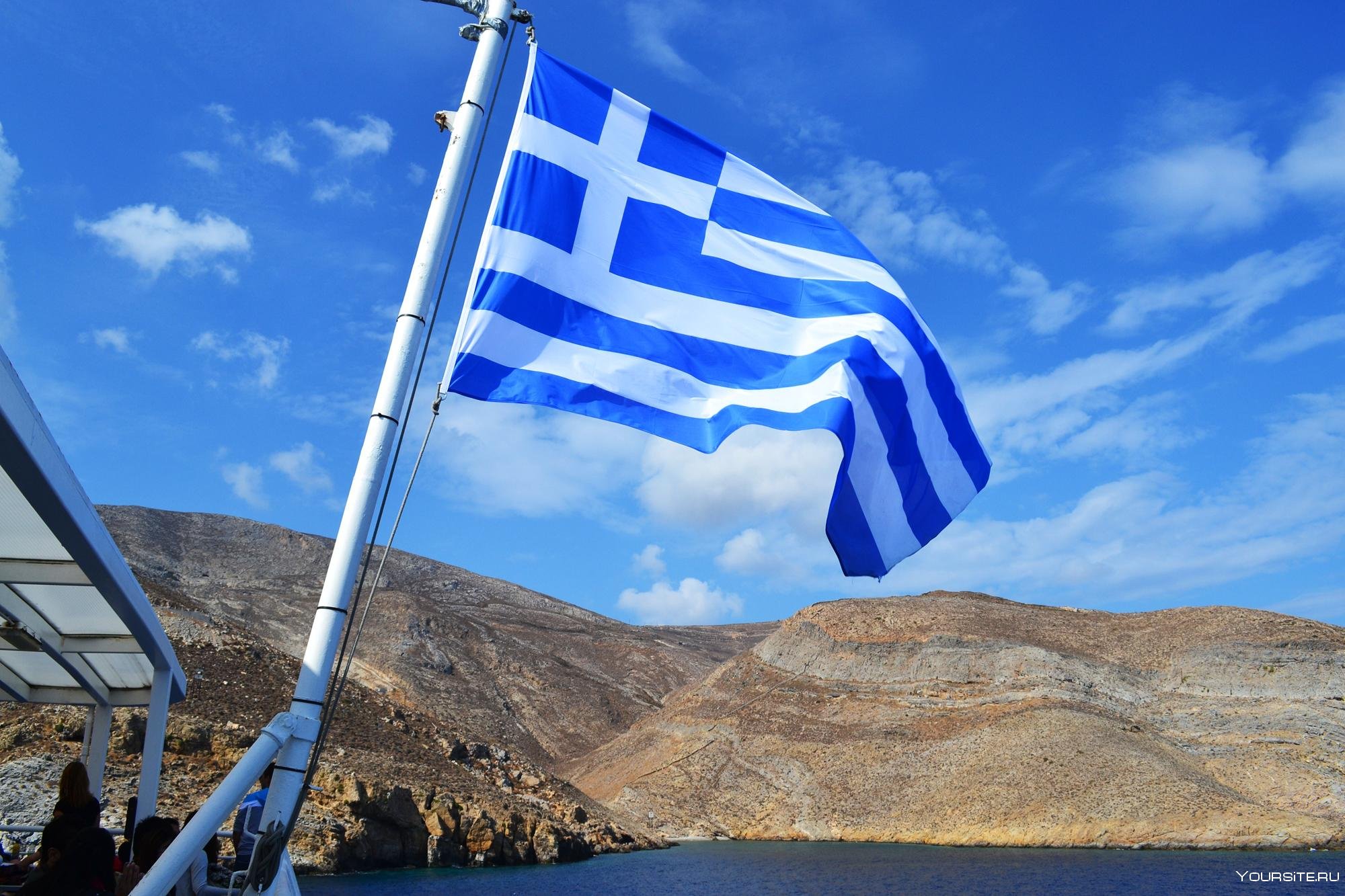 Поддержи грецию. Флаг острова Крит. Флаг Греции. Экология Греции. Греческий флаг.