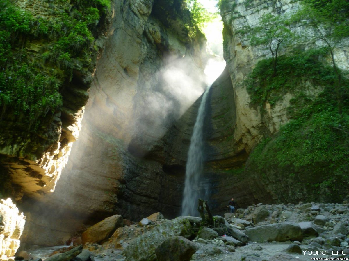 Кавказ Чегемские водопады