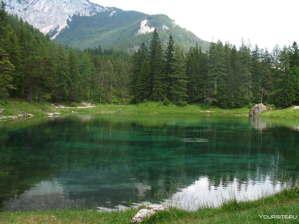 Озеро в Австрии с кристально-чистой водой