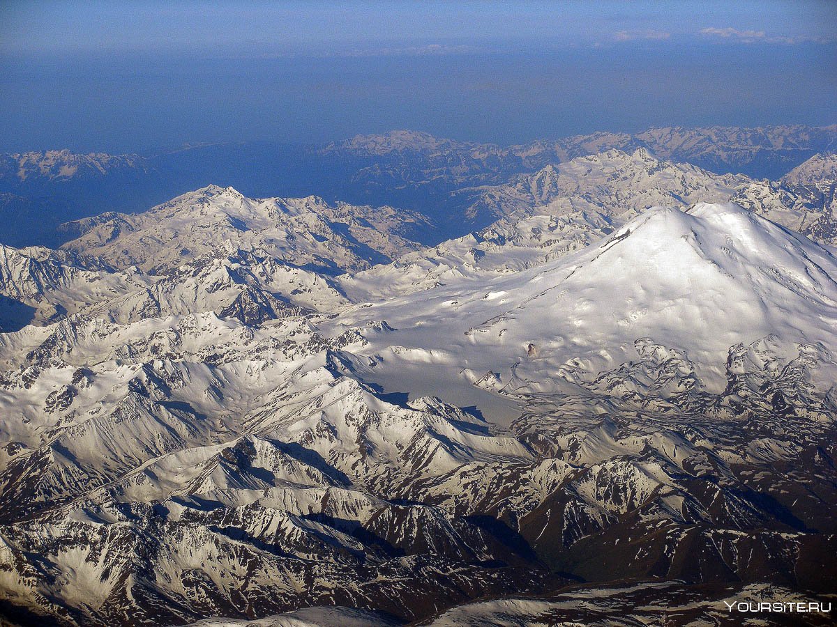 Кавказский хребет с самолета