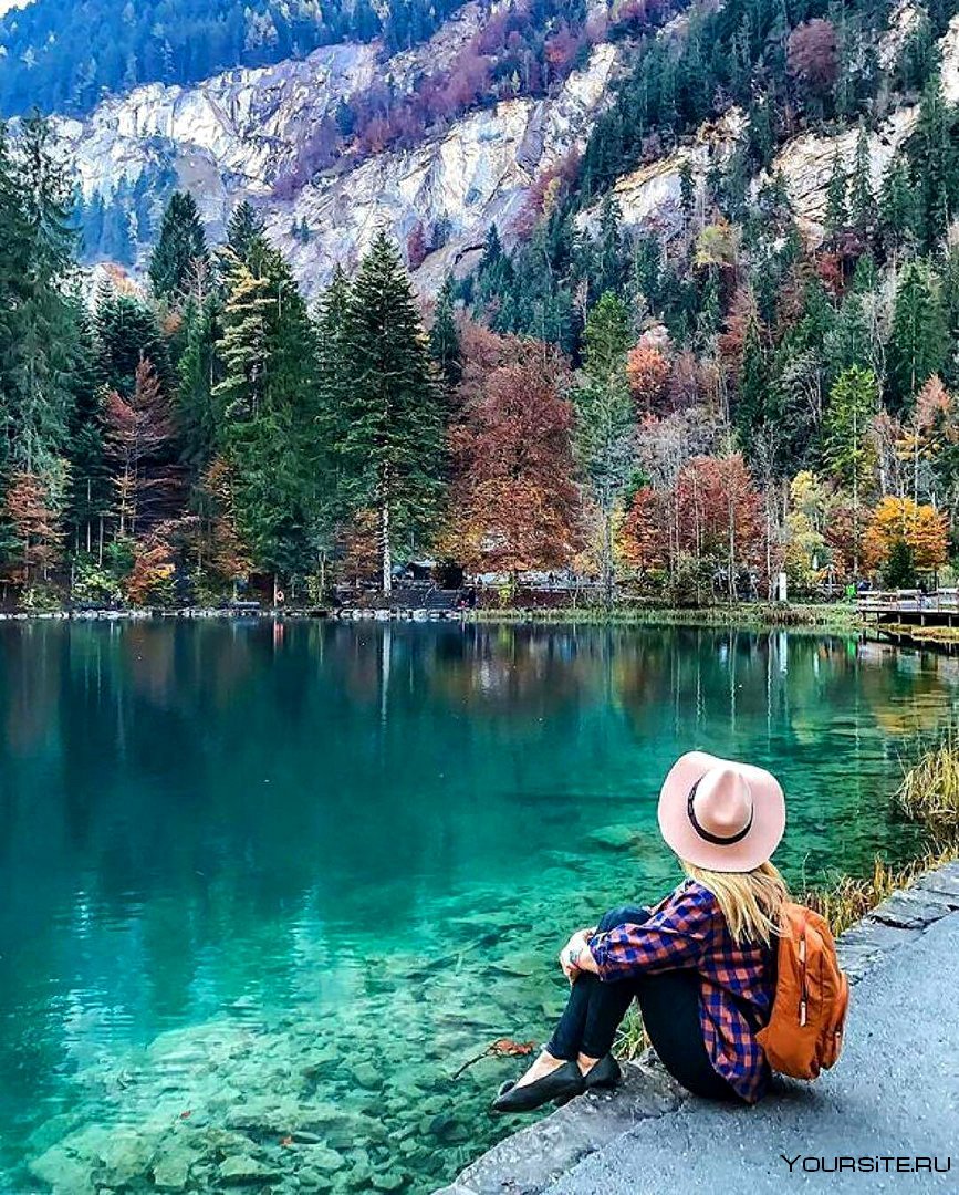 Озеро Блаузее Швейцария осень