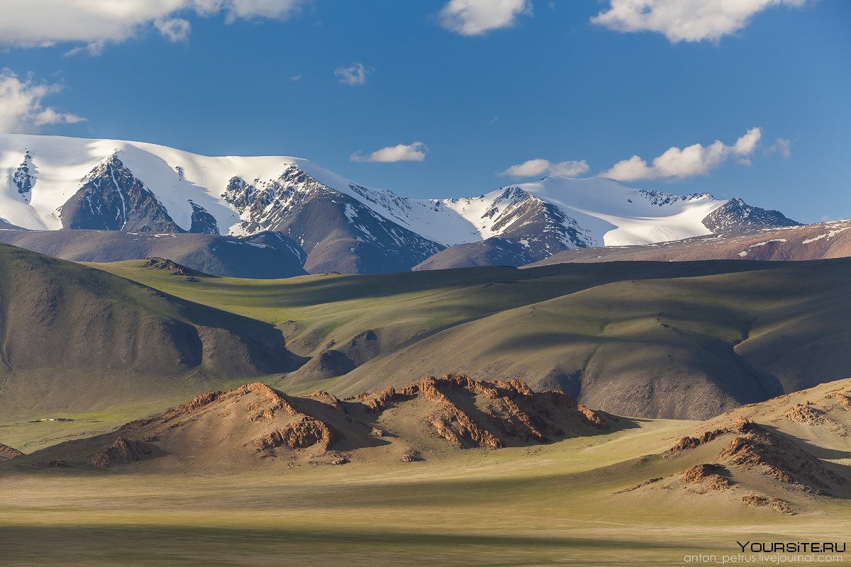 Горы Монголии фото