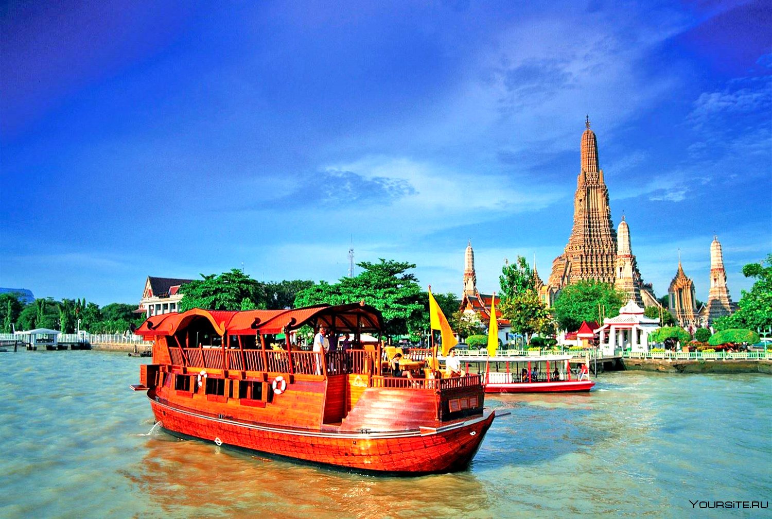 Бангкок река в городе. Бангкок достопримечательности. Отель с лодочками в Тайланде. Thailand Cruise.