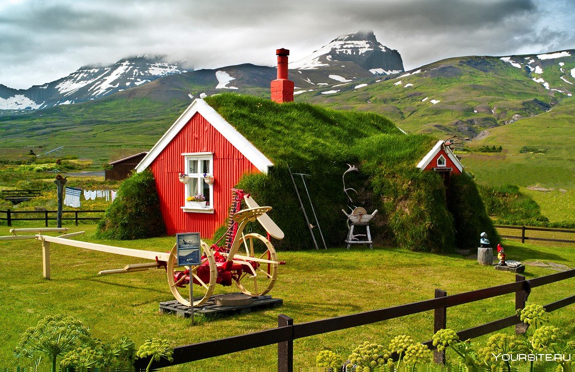Дом в Исландии с фермой