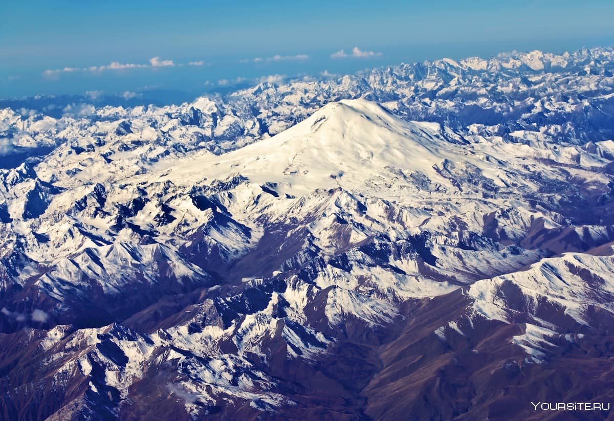Кавказские горы с самолета