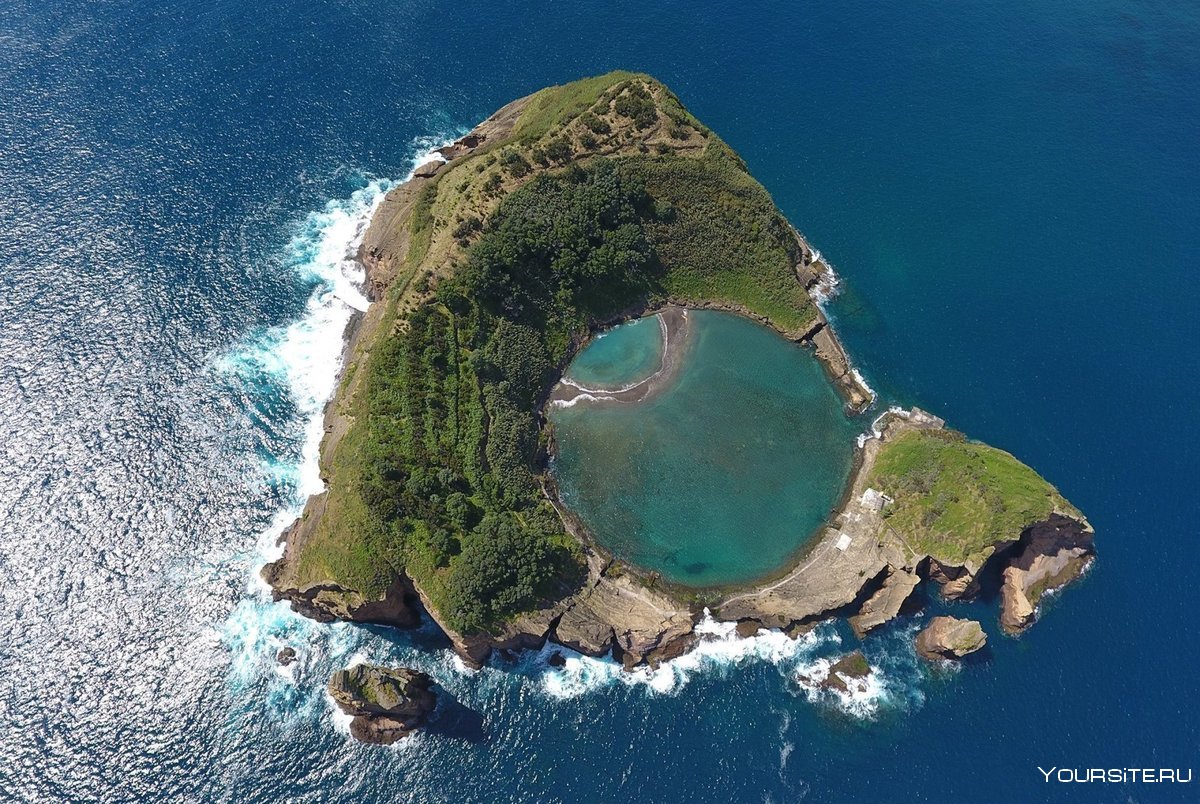 Вулканический остров Азорские острова