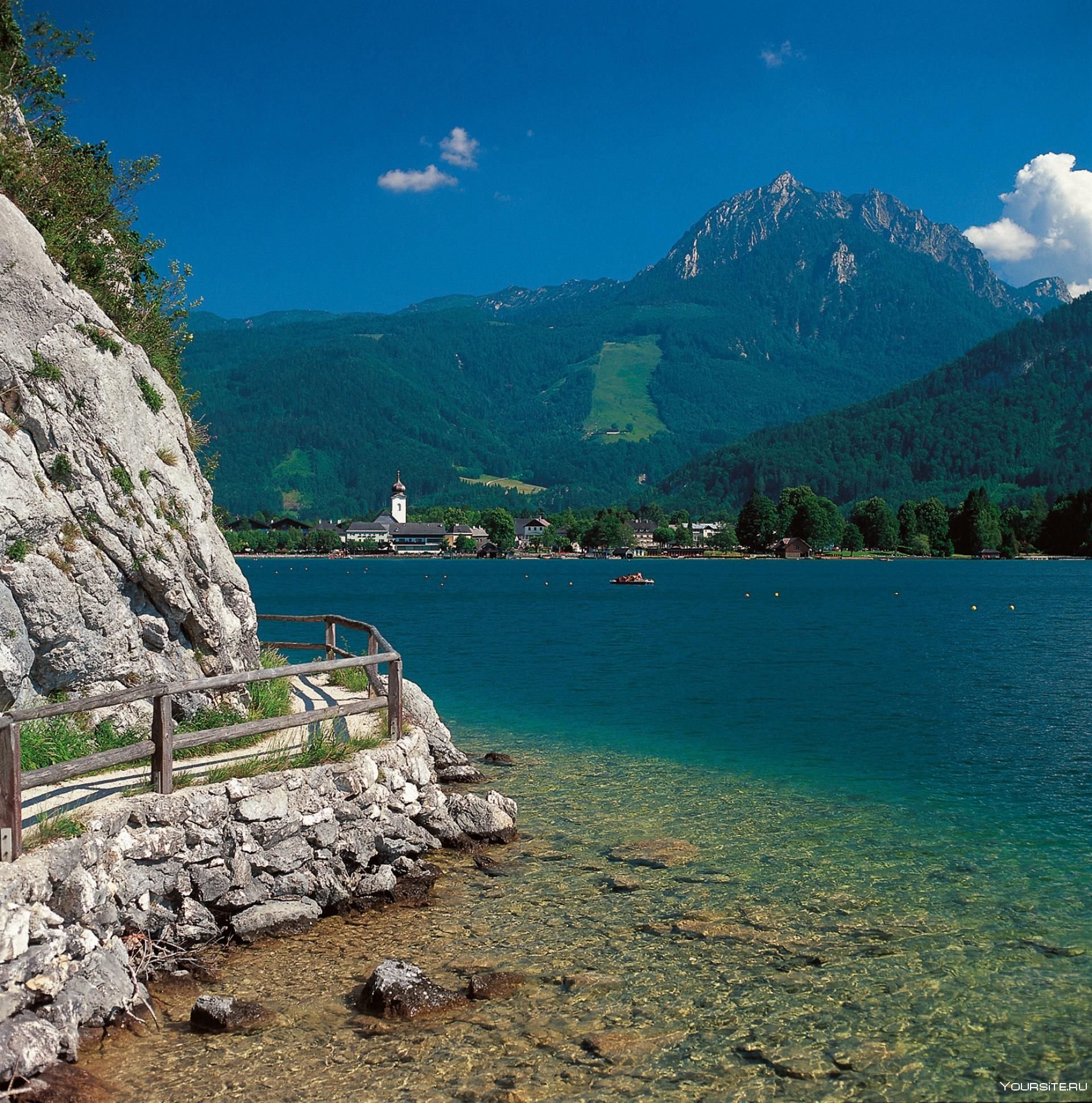 На озерах австрии. Вольфгангзее Австрия. Озеро Вольфгангзее. Австирии озера Австрии. Озера Зальцкаммергута Австрия.