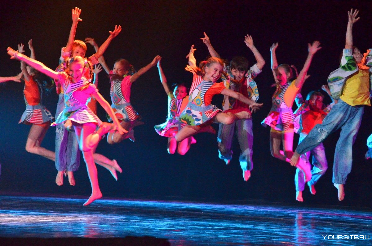 Танцевальный коллектив